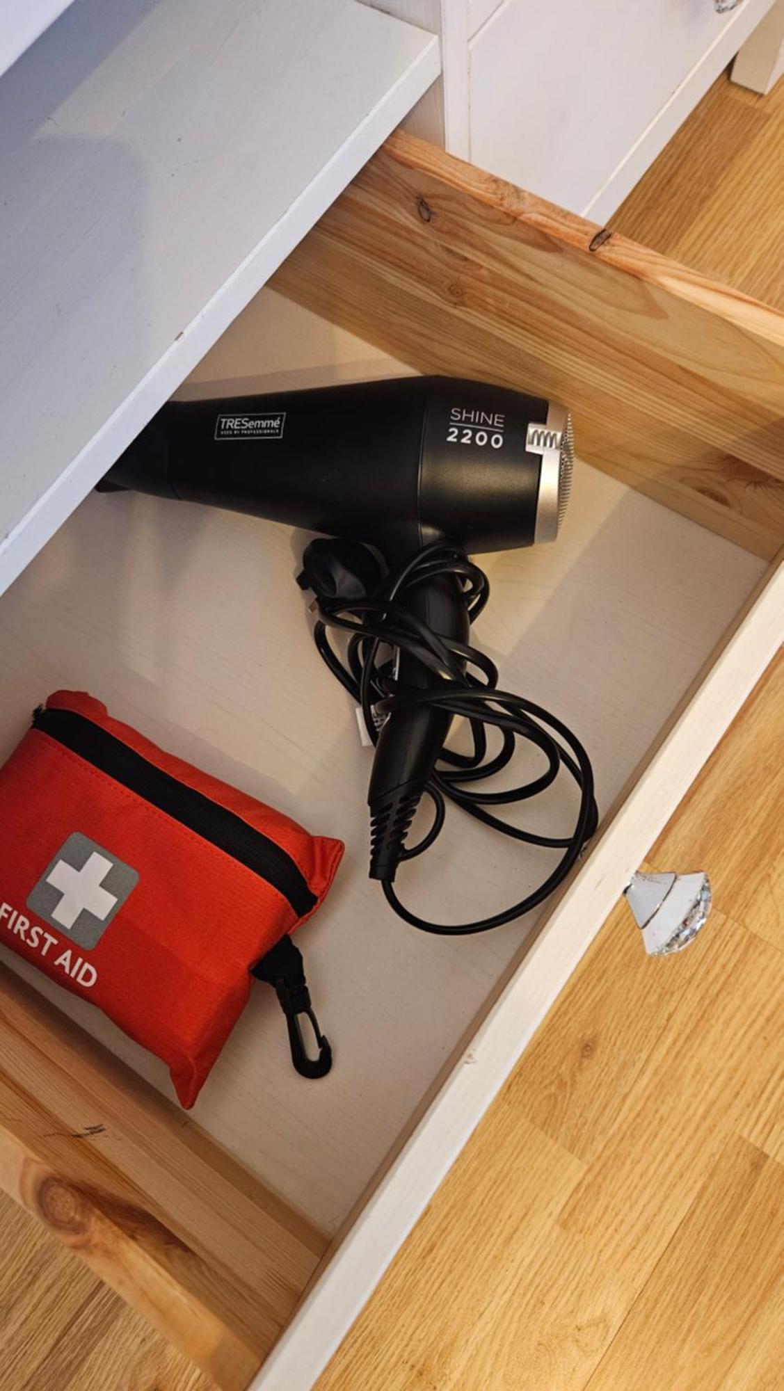 Spacious Two Bedroom Apartment In Battersea, Free Parking ロンドン エクステリア 写真