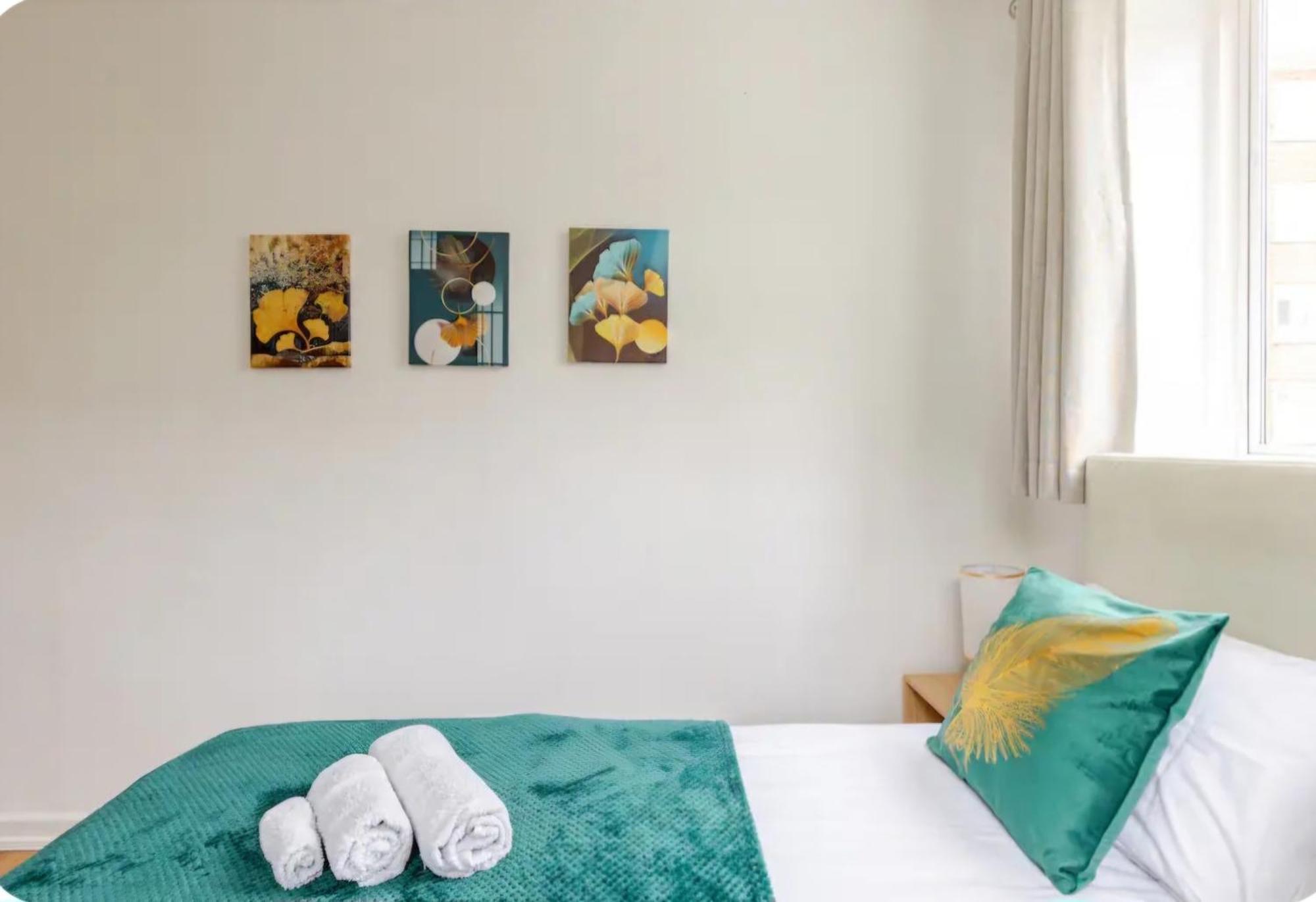 Spacious Two Bedroom Apartment In Battersea, Free Parking ロンドン エクステリア 写真