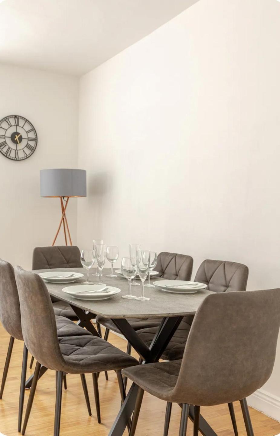 Spacious Two Bedroom Apartment In Battersea, Free Parking ロンドン エクステリア 写真
